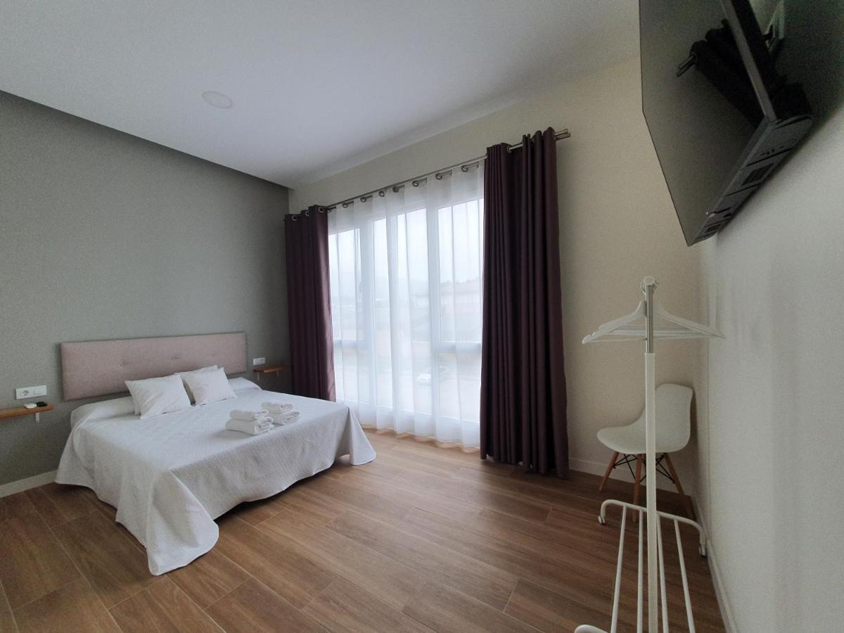 Redondela Apartments - Bedroom, Bathroom & Kitchen Ngoại thất bức ảnh
